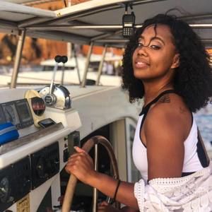 Meet your Posher, Jennifer